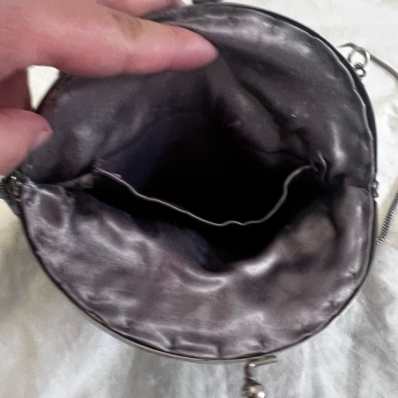 VINTAGE beaded CLAM shaped purse - Picture 10 of 10